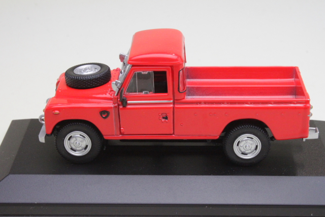 Land Rover Series 109 Pick-Up Tow Truck, red
