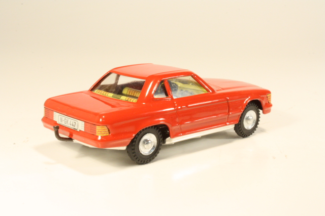 Mercedes 350SL, red