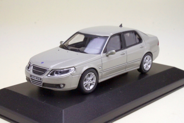 Saab 9-5 2006, harmaa