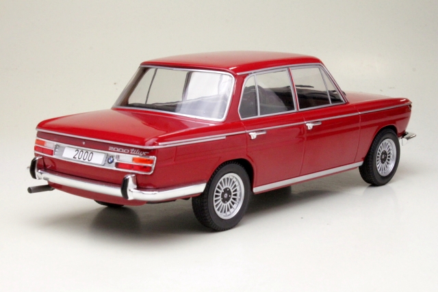 BMW 2000 (Typ121) 1966, punainen