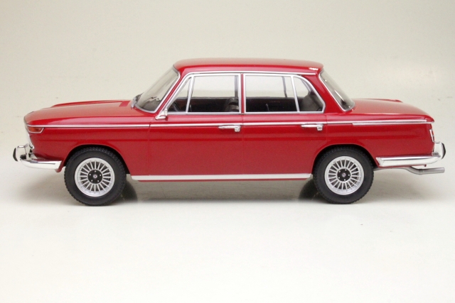 BMW 2000 (Typ121) 1966, punainen