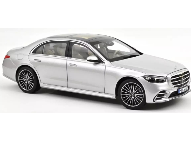 Mercedes S-Class AMG-Line 2021, silver