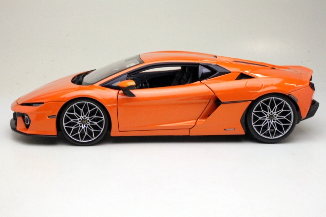 Lamborghini Temerario 2024, orange