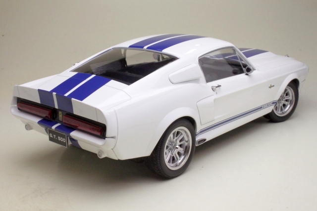 Ford Mustang Shelby GT500 1967, valkoinen/sininen