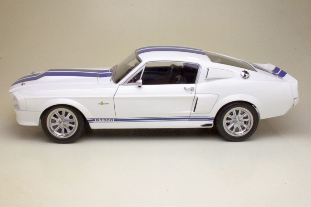 Ford Mustang Shelby GT500 1967, valkoinen/sininen