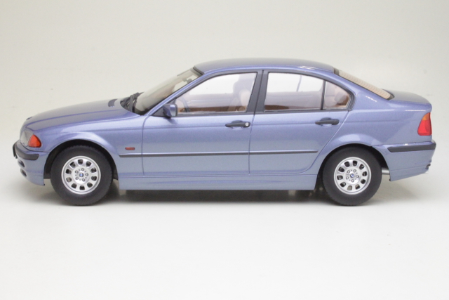 BMW 3er (e46) 1999, sininen