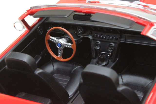 Maserati Ghibli Spyder 1970, punainen