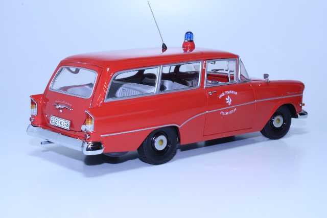 Opel Rekord P1 1958 Caravan Feuerwehr Neuenkirchen, punainen