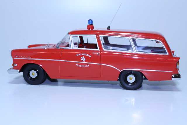 Opel Rekord P1 1958 Caravan Feuerwehr Neuenkirchen, punainen