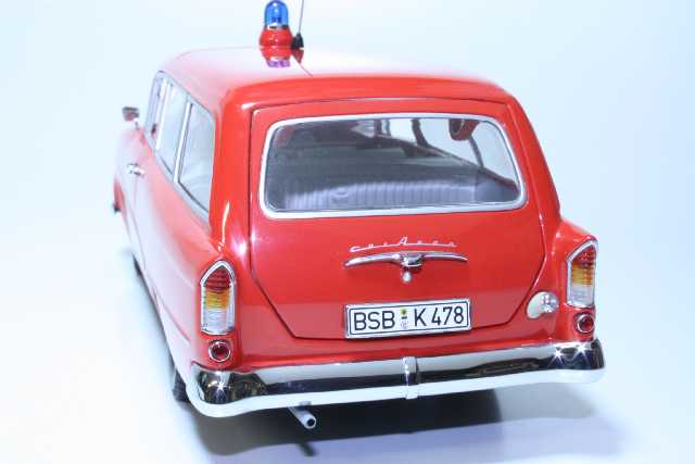 Opel Rekord P1 1958 Caravan Feuerwehr Neuenkirchen, punainen