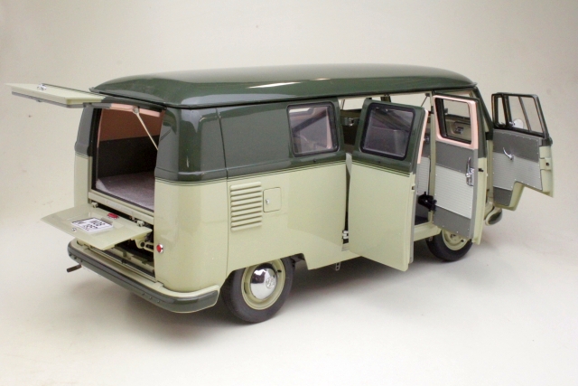 VW T1 Standard Bus 1958, green/beige