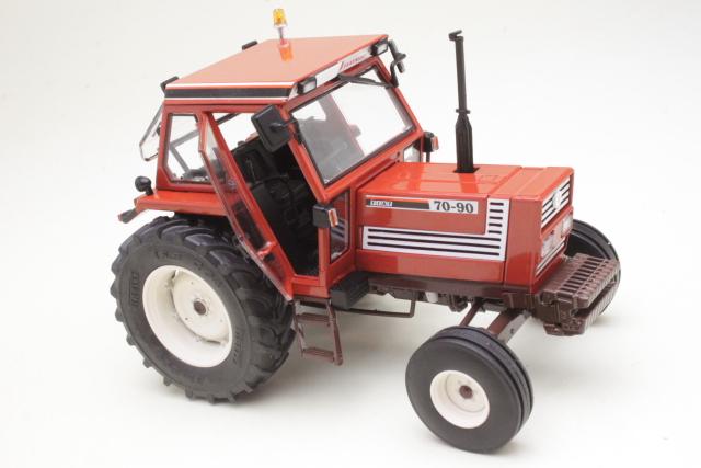 Fiat 70-90 Comfort Cab 1997, terracotta