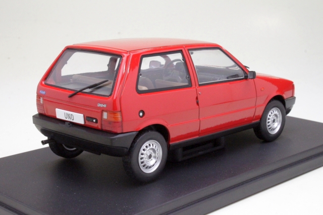 Fiat Uno 1983, red