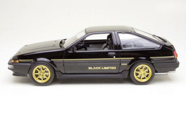 Toyota Sprinter Trueno GT Apex (AE86), musta