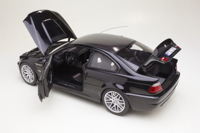 BMW M3 CSL 2003, musta