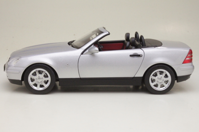 Mercedes SLK 1996, hopea