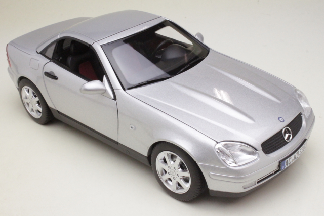 Mercedes SLK 1996, hopea
