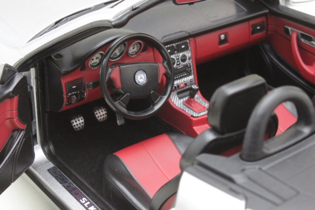 Mercedes SLK 1996, hopea