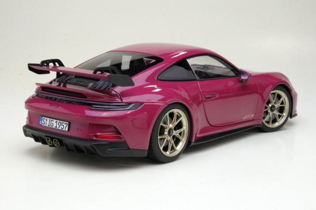 Porsche 911 GT3 2021, red