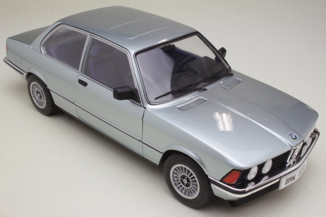 BMW 323i (e21) 1980, hopea