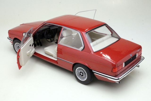 BMW 323i (e21) 1980, punainen