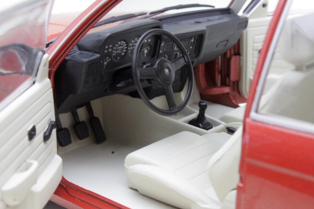 BMW 323i (e21) 1980, punainen