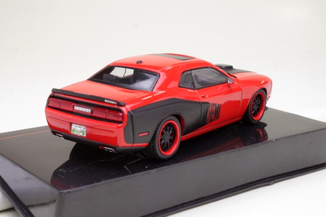 Dodge Challenger SRT8 2009, punainen