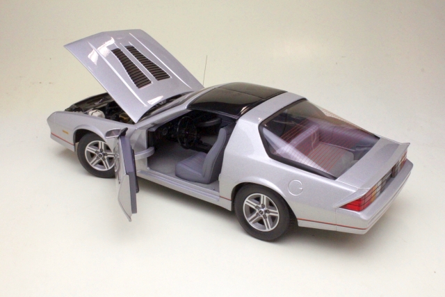 Chevrolet Camaro IROC 1985, hopea