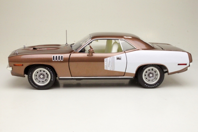 Plymouth Cuda 340 Coupe 1971, brown/white