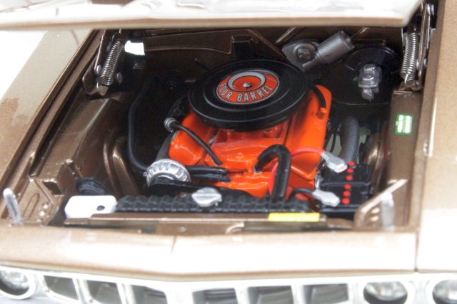 Plymouth Cuda 340 Coupe 1971, brown/white