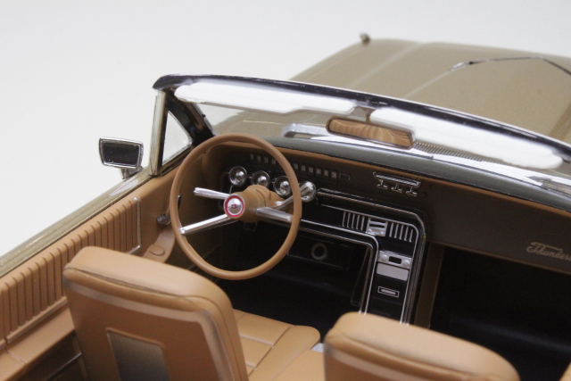 Ford Thunderbird Cabriolet 1966, gold