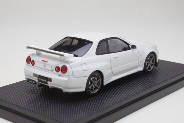 Nissan Skyline GT-R R34 VSPEC II, white