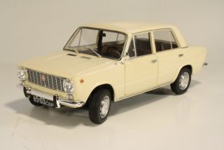 Lada 1200 1971, cream