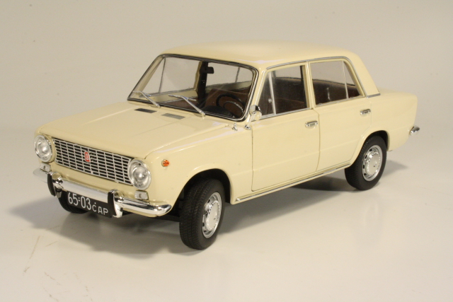 Lada 1200 1971, cream