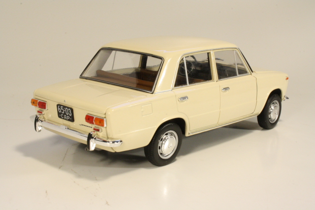 Lada 1200 1971, cream