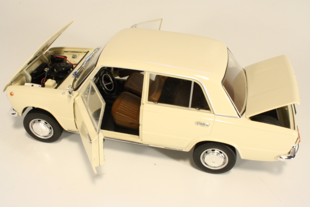Lada 1200 1971, cream