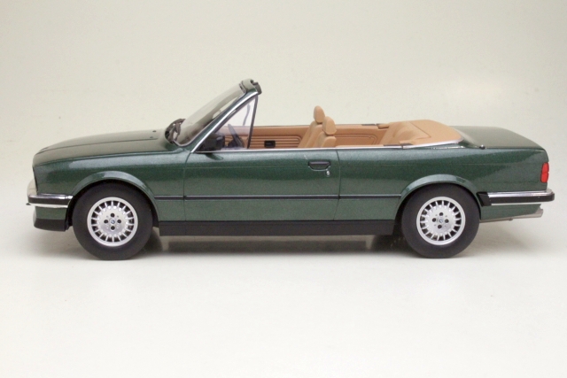 BMW 325i (e30) Cabriolet 1985, tummanvihreä