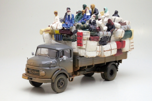 Mercedes LA911 Tenere "Desert Taxi"