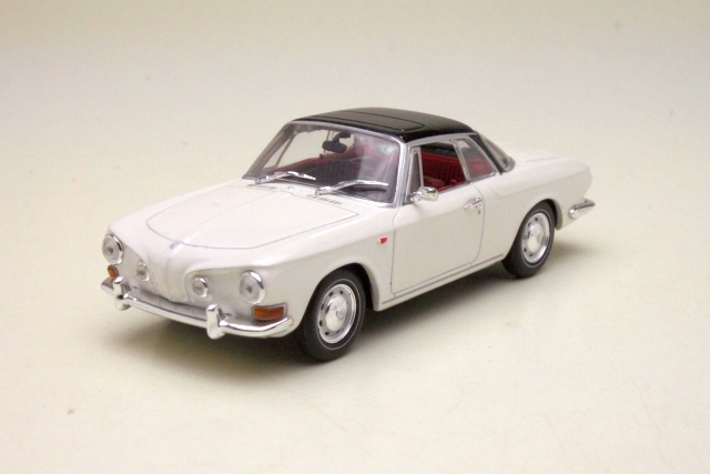 VW Karmann Ghia 1600 1966, valkoinen/musta