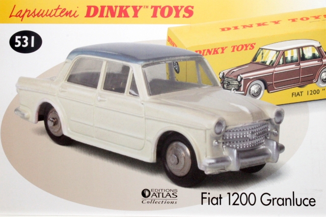 Fiat 1200 Grande Vue, vaaleankeltainen/sininen