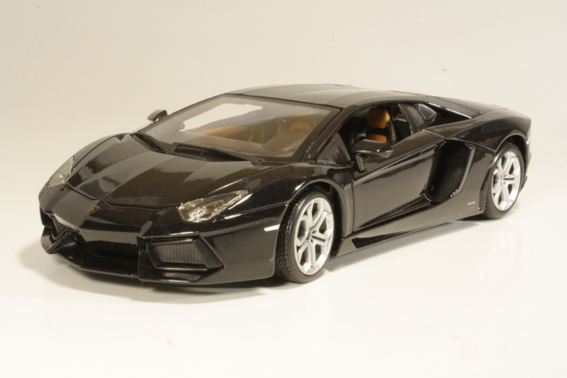 Lamborghini Aventador LP700-4 2011, black