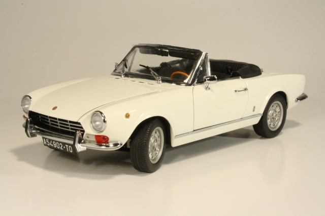 Fiat 124 Spider AS 1967, white