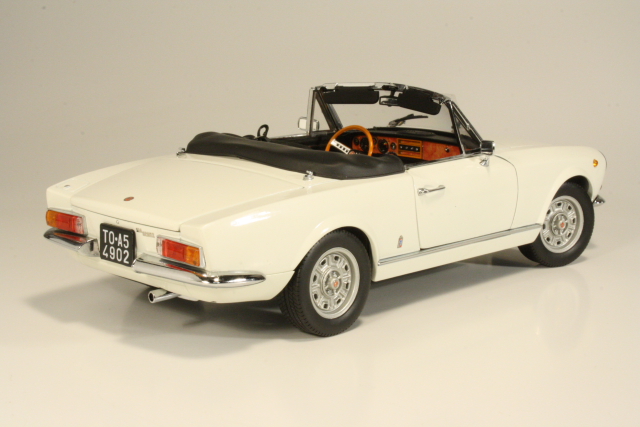 Fiat 124 Spider AS 1967, white