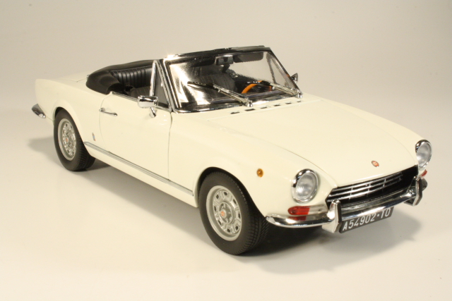 Fiat 124 Spider AS 1967, white