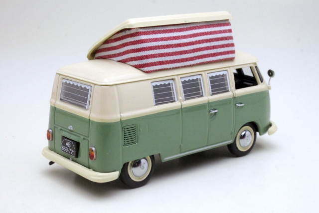 VW T1 Campingbus, vihreä/valkoinen
