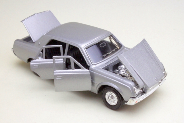 Toyota Century Mk1 1967, silver