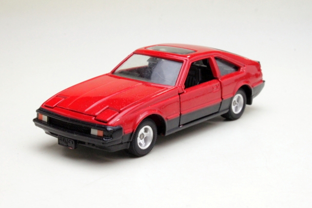 Toyota Celica Supra 2800GT 1982, punainen
