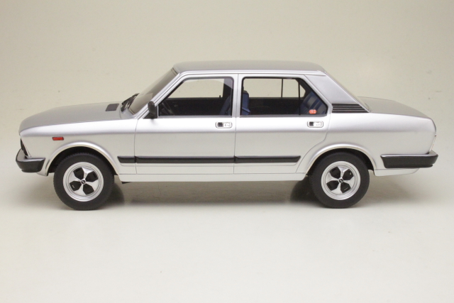 Fiat 132 2000ie 1979, silver