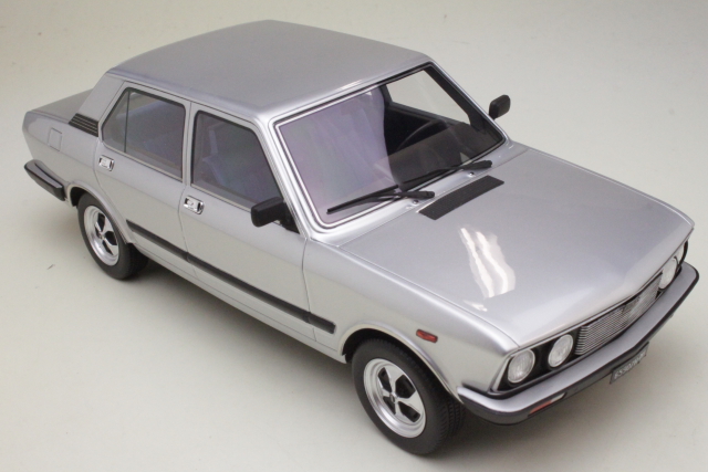 Fiat 132 2000ie 1979, silver
