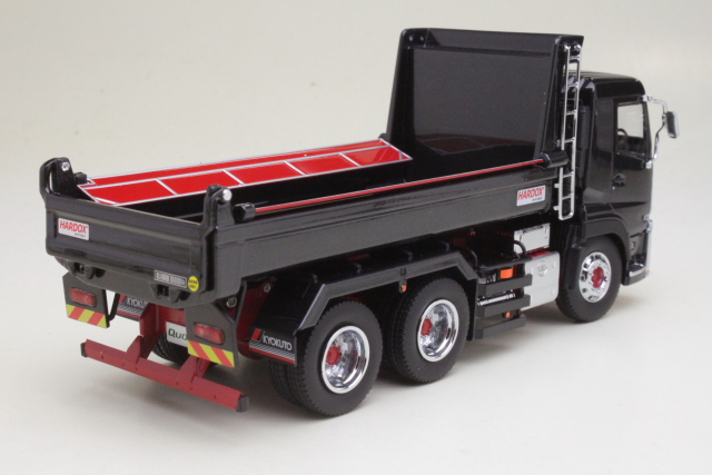 UD-Trucks Quon Kyokuto 2017, musta